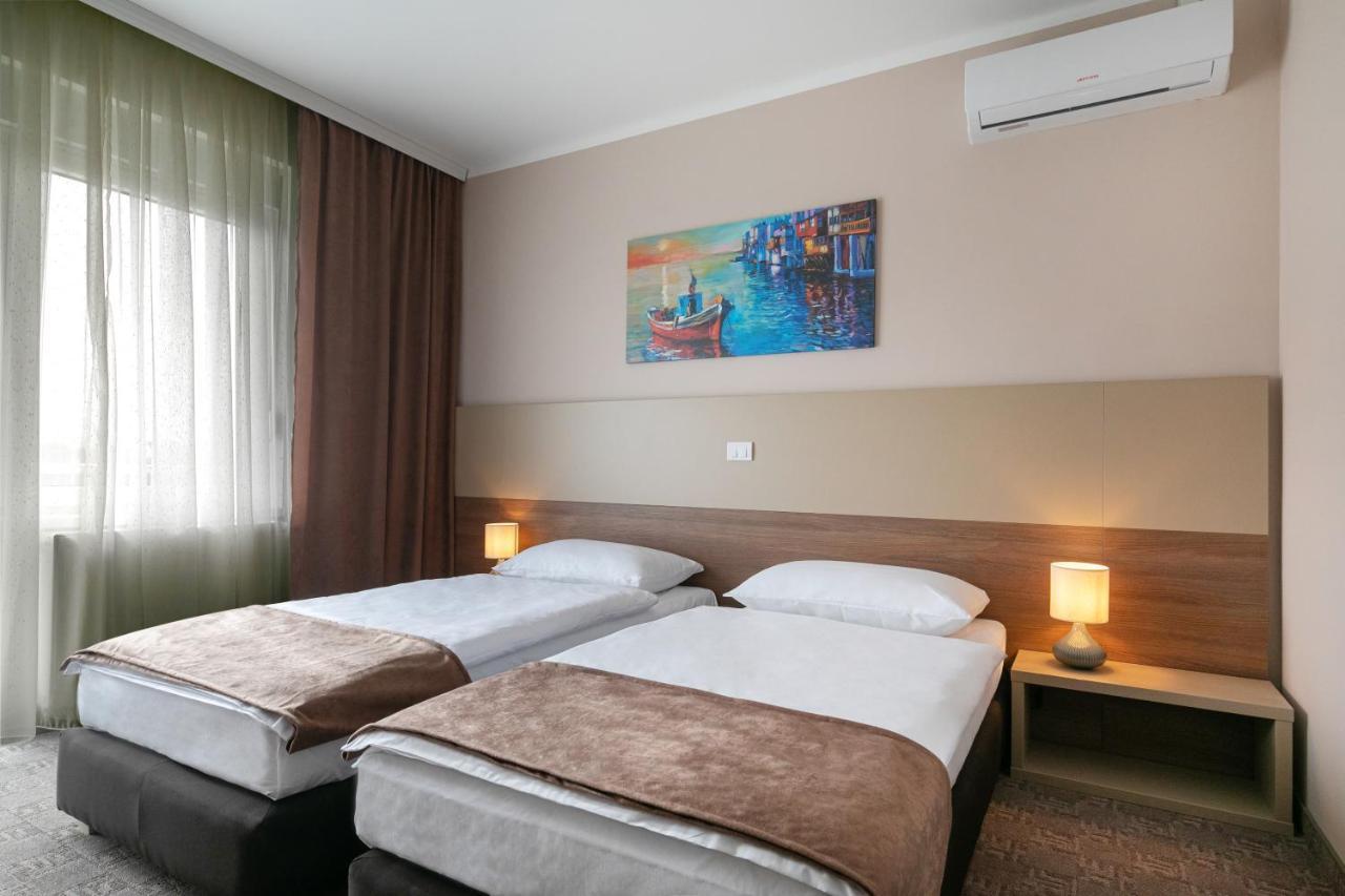 River Inn Stari Banovci Экстерьер фото